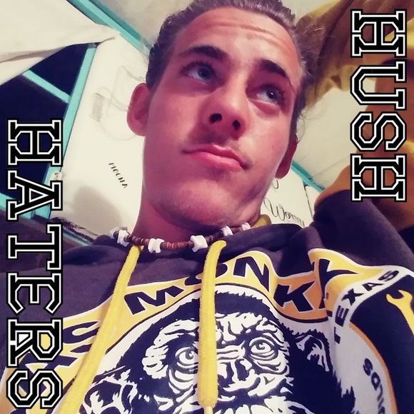 Meet your Posher, Andrew - Picture 1 of 1